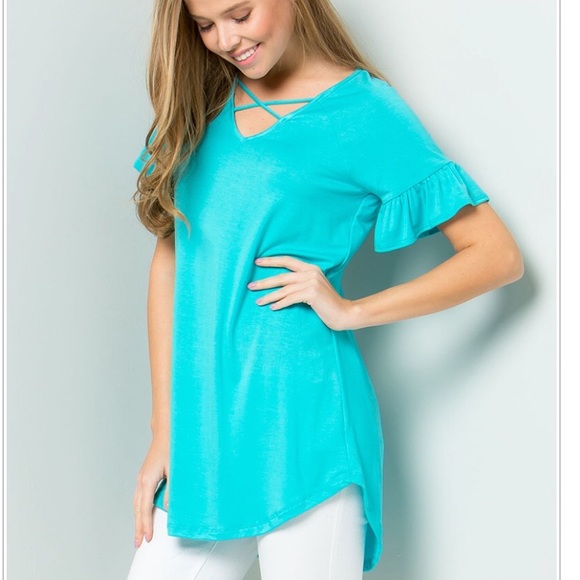 SwankStyles Tops - 💥SALE💥Turquoise Blue Short Sleeve Tunic Top